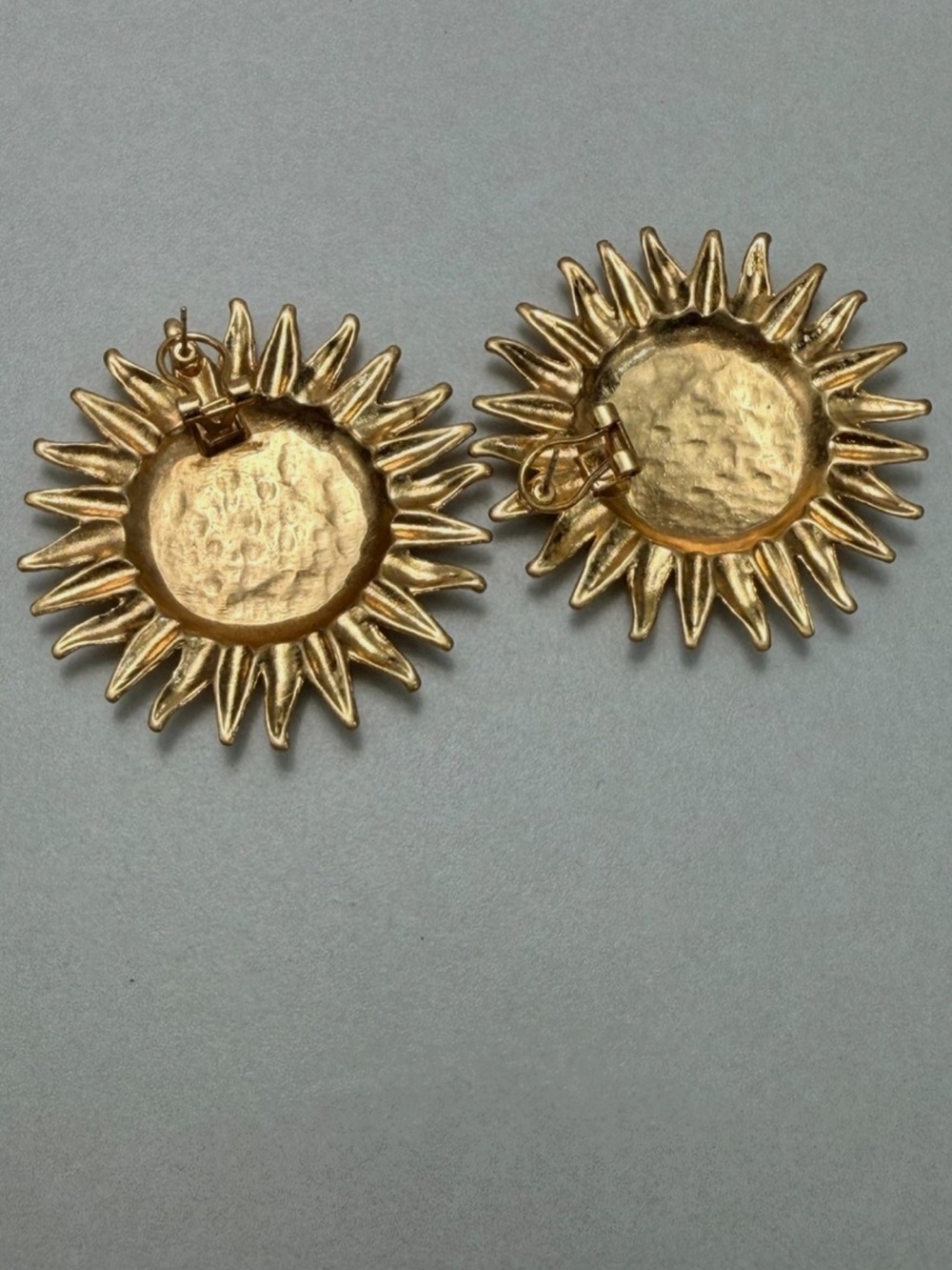 New in Box Zara Summer Sunburst Sunflower Oversized Earring New in Box Gold Tone - Picture 10 of 11
